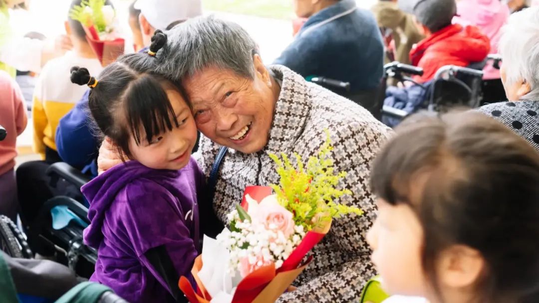 幼兒園式養老：這樣的養老院你想去(qù)嗎(ma)？